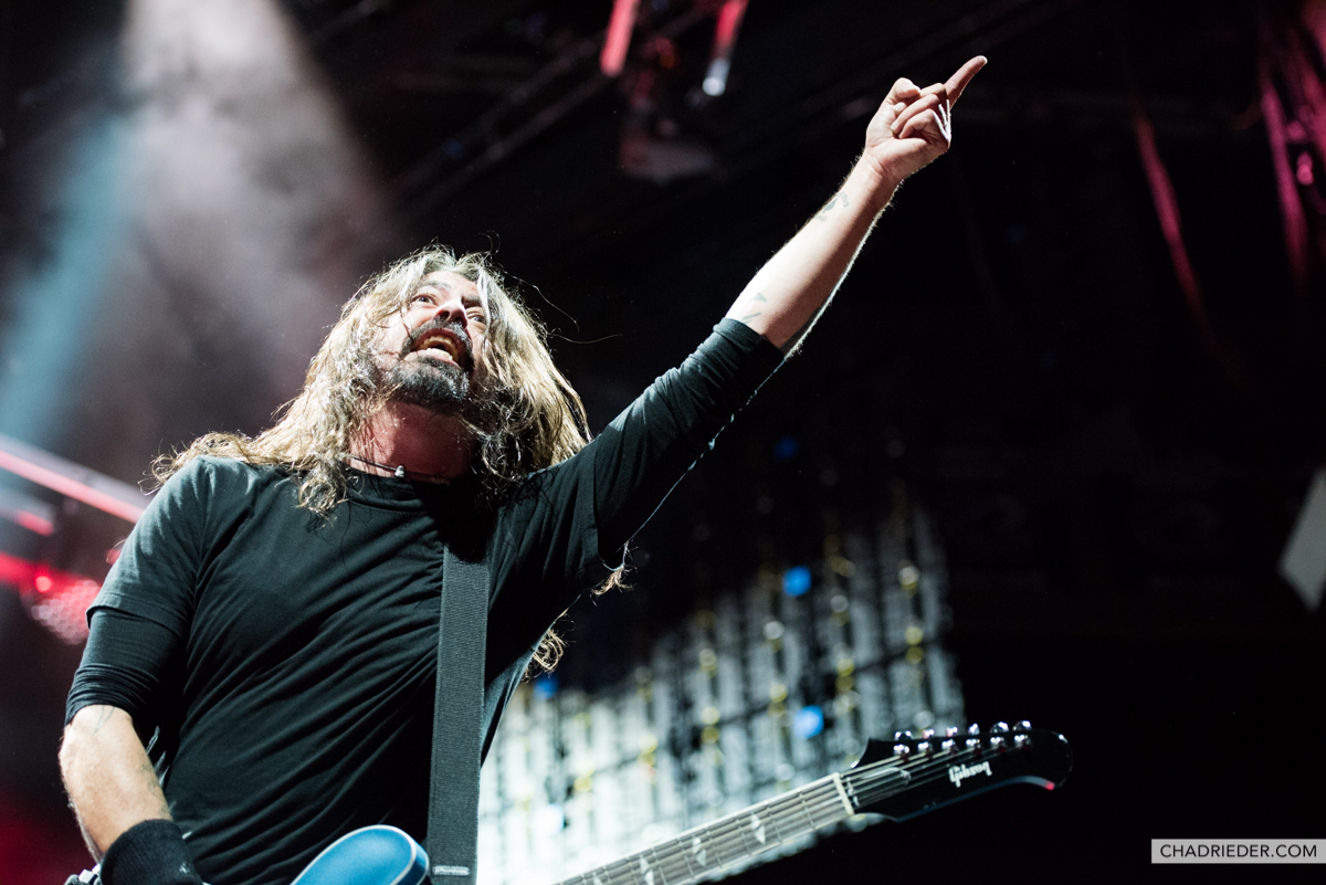 Foo Fighters Dave pointing