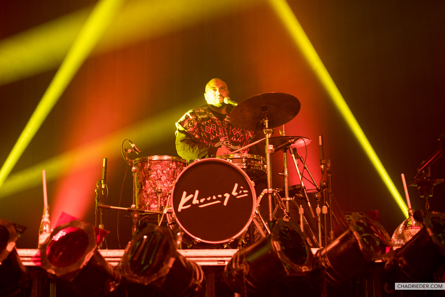 khruangbin drummer